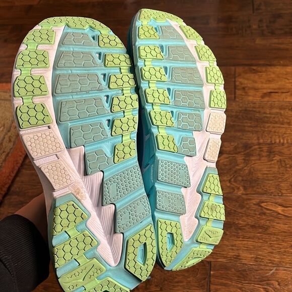 Hoka One Gaviota 2 Running Shoes, size 9 - Picture 10 of 11